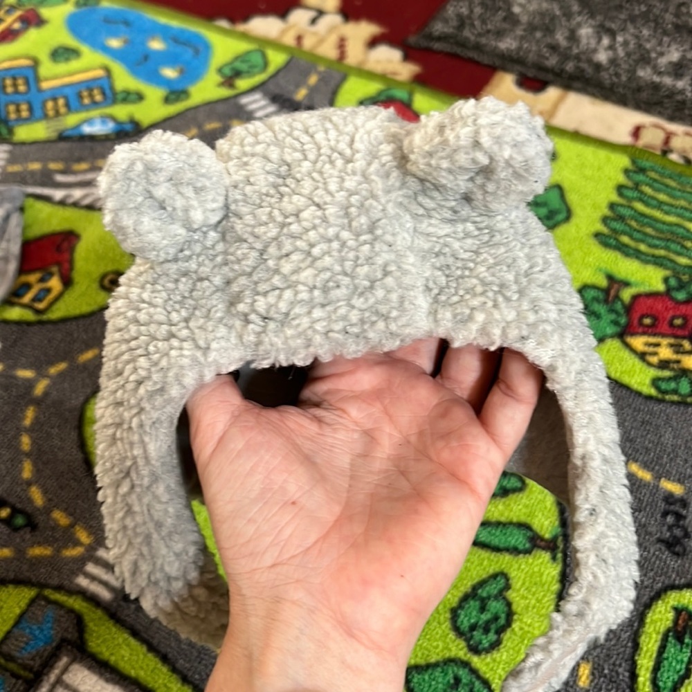 Baby gap hat